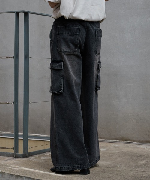 COLONY 2139（コロニートゥーワンスリーナイン）の「ワイドストレートカーゴデニム（デニムパンツ・メンズ・ブルー/ブラック系その他・LARGE/MEDIUM）」の4枚目の写真