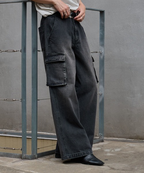 COLONY 2139（コロニートゥーワンスリーナイン）の「ワイドストレート