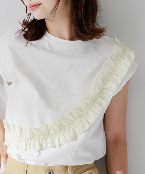 URBAN RESEARCH Sonny Label（アーバンリサーチサニーレーベル）の「ナナメフリルプルオーバー（Tシャツ/カットソー・レディース・オフホワイト/ブラック/グリーン系その他・FREE）」の4枚目の写真