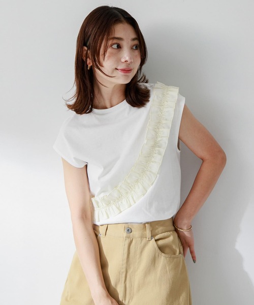 URBAN RESEARCH Sonny Label（アーバンリサーチサニーレーベル）の「ナナメフリルプルオーバー（Tシャツ/カットソー・レディース・オフホワイト/ブラック/グリーン系その他・FREE）」の5枚目の写真
