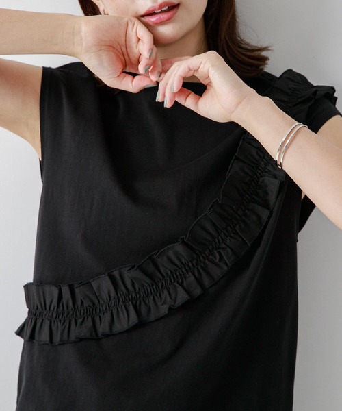 URBAN RESEARCH Sonny Label（アーバンリサーチサニーレーベル）の「ナナメフリルプルオーバー（Tシャツ/カットソー・レディース・オフホワイト/ブラック/グリーン系その他・FREE）」の11枚目の写真