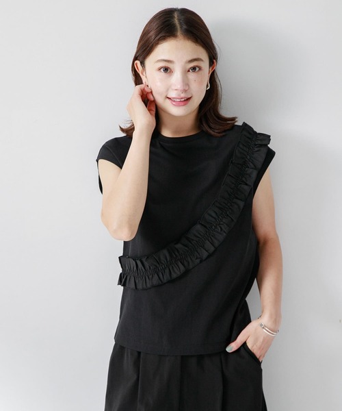 URBAN RESEARCH Sonny Label（アーバンリサーチサニーレーベル）の「ナナメフリルプルオーバー（Tシャツ/カットソー・レディース・オフホワイト/ブラック/グリーン系その他・FREE）」の12枚目の写真