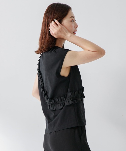 URBAN RESEARCH Sonny Label（アーバンリサーチサニーレーベル）の「ナナメフリルプルオーバー（Tシャツ/カットソー・レディース・オフホワイト/ブラック/グリーン系その他・FREE）」の13枚目の写真