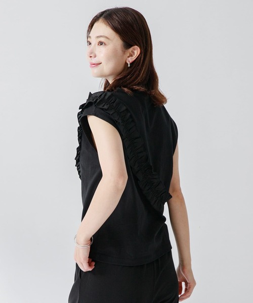 URBAN RESEARCH Sonny Label（アーバンリサーチサニーレーベル）の「ナナメフリルプルオーバー（Tシャツ/カットソー・レディース・オフホワイト/ブラック/グリーン系その他・FREE）」の14枚目の写真