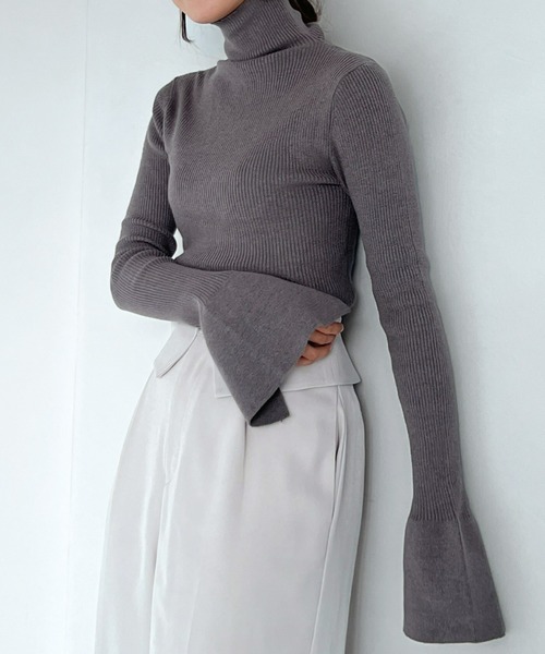 Olu.(オルドット)の「リブハイネックフレアニット(ニット/セーター・レディース・ブラック/その他/アイボリー/グレー/ベビーピンク/ブルー系その他・FREE)」の4枚目の写真