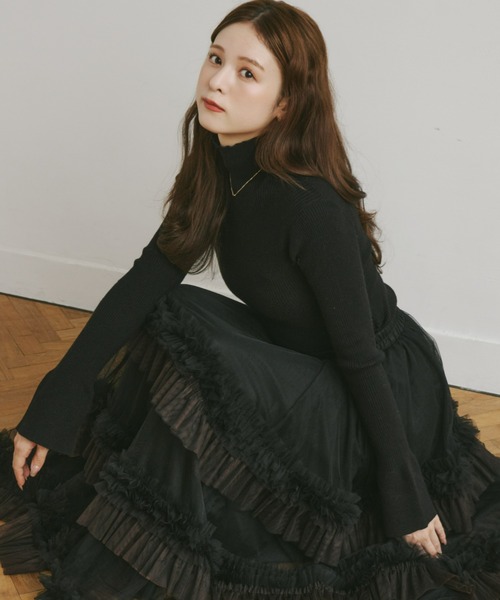 Olu.(オルドット)の「リブハイネックフレアニット(ニット/セーター・レディース・ブラック/その他/アイボリー/グレー/ベビーピンク/ブルー系その他・FREE)」の3枚目の写真