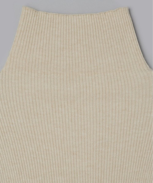 Olu.(オルドット)の「リブハイネックフレアニット(ニット/セーター・レディース・ブラック/その他/アイボリー/グレー/ベビーピンク/ブルー系その他・FREE)」の10枚目の写真