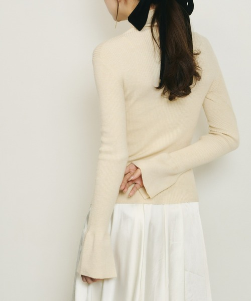 Olu.(オルドット)の「リブハイネックフレアニット(ニット/セーター・レディース・ブラック/その他/アイボリー/グレー/ベビーピンク/ブルー系その他・FREE)」の18枚目の写真