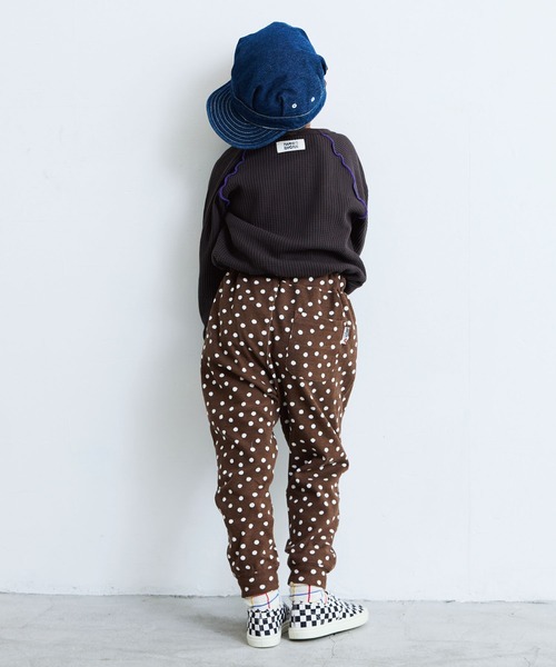 LSP WOW（エルエスピーワオ）の「【LSP WOW!】ソウガラリラックスパンツ（その他パンツ・キッズ・アイボリー/ブルー/ピンク/ブラウン/グリーン/チャコール・80/90/100/110/120/130）」の15枚目の写真