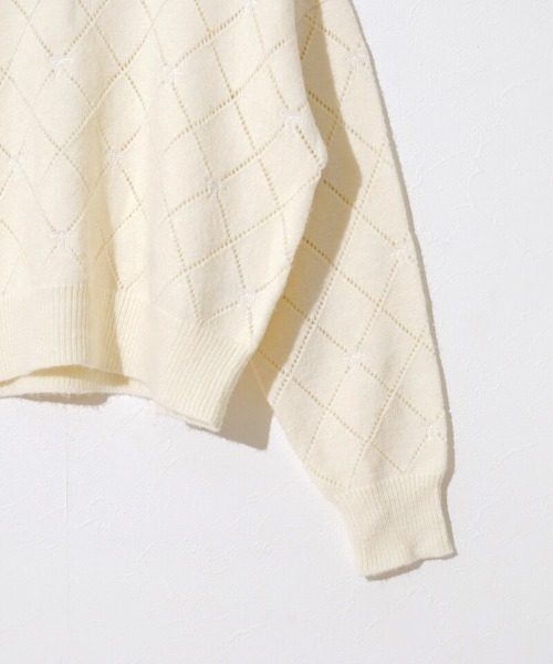 flower(フラワー)の「フォーリングリボンニット(ニット/セーター・レディース・ホワイト/グレー/レッド・FREE)」の15枚目の写真