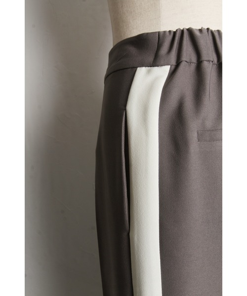 &. NOSTALGIA（アンドドットノスタルジア）の「ライントラックパンツ（その他パンツ・レディース・ブラウン/グレー・S/M）」の22枚目の写真