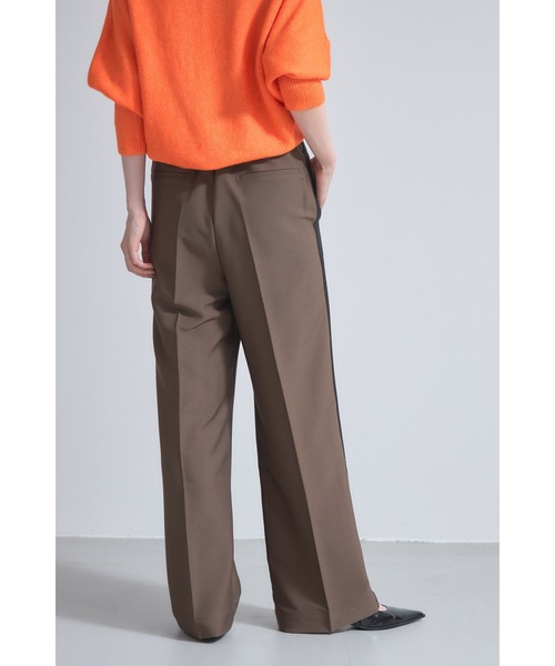 &. NOSTALGIA（アンドドットノスタルジア）の「ライントラックパンツ（その他パンツ・レディース・ブラウン/グレー・S/M）」の6枚目の写真