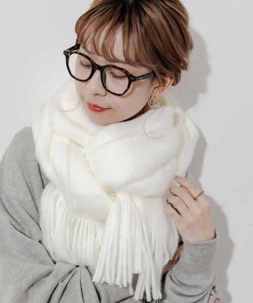 SMELLY(スメリー)の「ソフトボリュームマフラー(マフラー・レディース・ホワイト/グリーン系その他/ベージュ/グレー/チャコールグレー・-)」の2枚目の写真