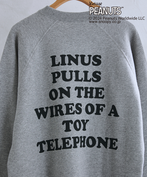 Vintage PEANUTS(ビンテージピーナッツ)の「PEANUTS×SPORTS WEAR by relume 別注 プリント スウェット WINTER(スウェット・メンズ・チャコールグレー/ボルドー/アイボリー/ネイビー・MEDIUM/LARGE/X-LARGE)」の7枚目の写真