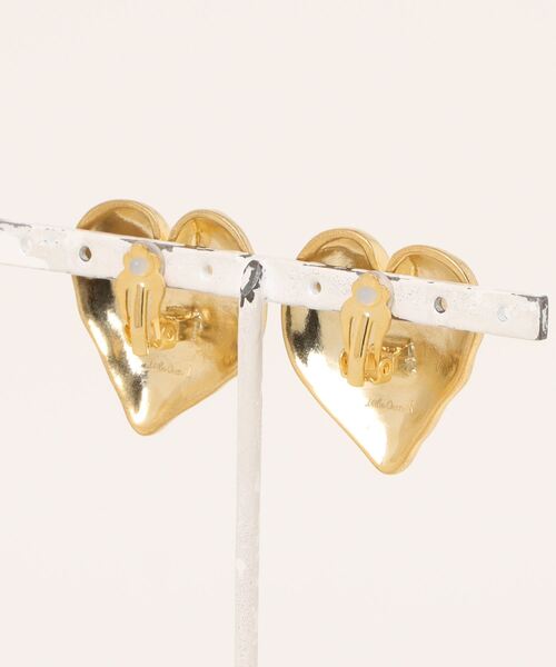 Mila Owen（ミラオーウェン）の「ハートモチーフイヤリング（イヤリング・レディース・ゴールド/シルバー・FREE）」の5枚目の写真