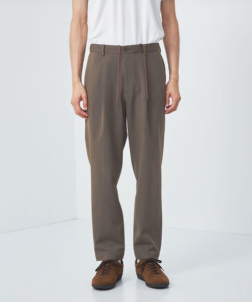 green label relaxing(グリーンレーベルリラクシング)の「ドライ チノ 1プリーツ ユーティリティパンツ イージーパンツ -ストレッチ-(チノパンツ・メンズ・モカ/ブラック/ナチュラル・L/M/S/XL)」の9枚目の写真
