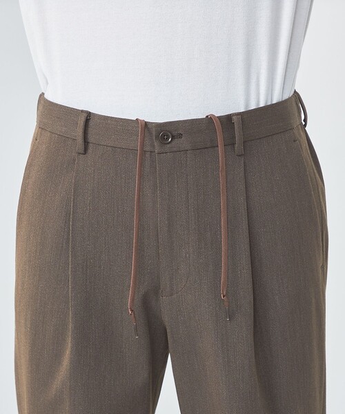 green label relaxing(グリーンレーベルリラクシング)の「ドライ チノ 1プリーツ ユーティリティパンツ イージーパンツ -ストレッチ-(チノパンツ・メンズ・モカ/ブラック/ナチュラル・L/M/S/XL)」の12枚目の写真