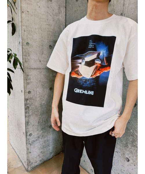 minius(ミニウス)の「『グレムリン/GREMLINS』"""Mischievous"" T-Shirt" 半袖プリントTシャツ ビックシルエット ピグメント加工 ヴィンテージライク(Tシャツ/カットソー・メンズ・チャコール/ホワイト・X-LARGE/LARGE/MEDIUM)」の6枚目の写真