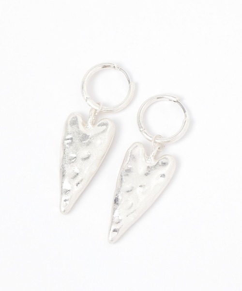 LAKOLE(ラコレ)の「マットハートワンタッチピアス / 250679(ピアス(両耳用)・レディース・その他1・FREE)」の1枚目の写真