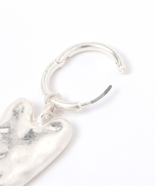 LAKOLE(ラコレ)の「マットハートワンタッチピアス / 250679(ピアス(両耳用)・レディース・その他1・FREE)」の3枚目の写真