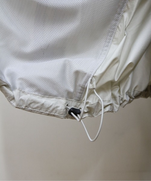 DANTON(ダントン)の「DANTON/ダントン ナイロンフーデットショートジャケット NYLON HOODED SHORT JACKET DT-A0675 SNY(ナイロンジャケット・レディース・ベージュ/チャコールグレー/ブラック/グレイッシュベージュ/ブルーグレー・L/M/S)」の21枚目の写真