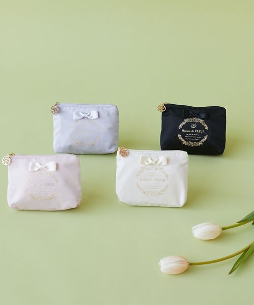 Maison de FLEUR(メゾンドフルール)の「サテンリボンティッシュケース(ポーチ・レディース・ライトピンク/ライラック/ブラック/アイボリー・FREE)」の15枚目の写真