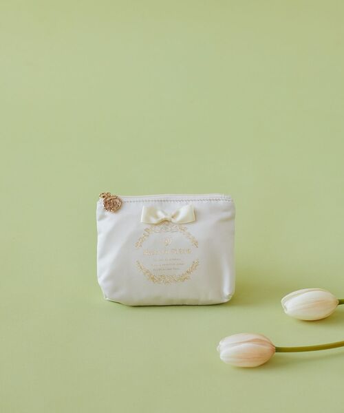 Maison de FLEUR(メゾンドフルール)の「サテンリボンティッシュケース(ポーチ・レディース・ライトピンク/ライラック/ブラック/アイボリー・FREE)」の2枚目の写真