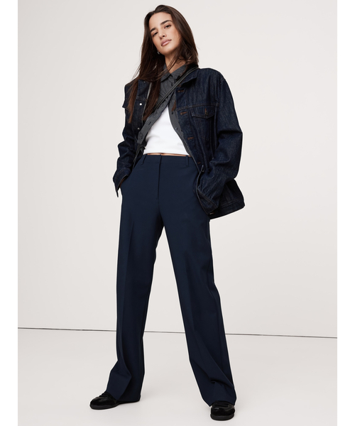 Banana Republic(バナナリパブリック)の「ハイライズ モダン ストレート リファインド パンツ(その他パンツ・レディース・ネイビー/ブラック/アイボリー・2/0/4/6/8)」の4枚目の写真