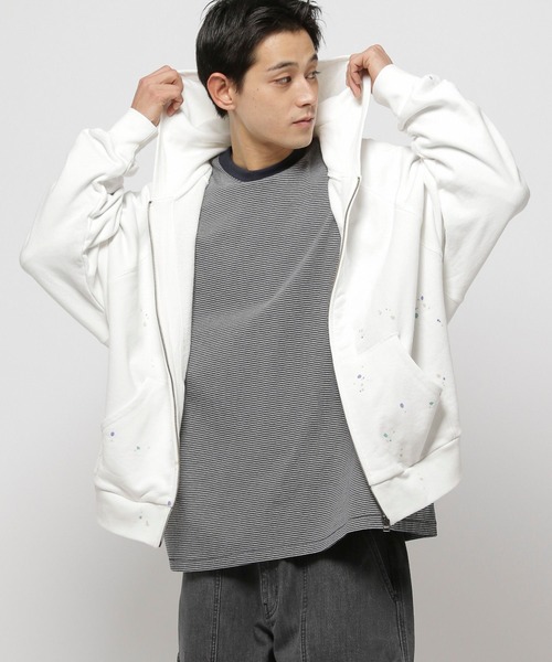 niko and...（ニコアンド）の「強撚裏毛ペイントパーカー（パーカー・メンズ・オフホワイト/ブラック・MEDIUM/LARGE）」の7枚目の写真