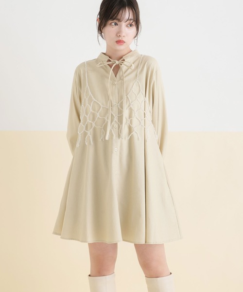 rectangle（レクタングル）の「フレアシャツワンピース（ワンピース・レディース・ブルー/ブラック/グレー/ベージュ・X-LARGE/LARGE/XX-LARGE/MEDIUM）」の4枚目の写真