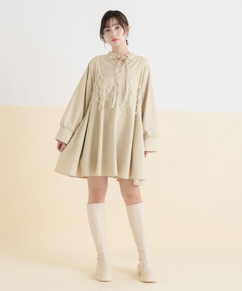 rectangle（レクタングル）の「フレアシャツワンピース（ワンピース・レディース・ブルー/ブラック/グレー/ベージュ・X-LARGE/LARGE/XX-LARGE/MEDIUM）」の5枚目の写真