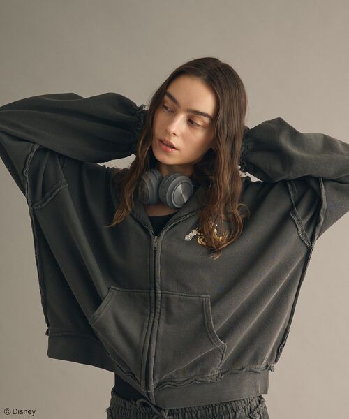 Disney（ディズニー）の「Disney/ディズニー  ヴィンテージライクZIPパーカー【ユニセックス】（パーカー・レディース・グレー/ブラック/ブラウン・M/L）」の6枚目の写真