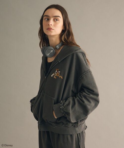 Disney（ディズニー）の「Disney/ディズニー  ヴィンテージライクZIPパーカー【ユニセックス】（パーカー・レディース・グレー/ブラック/ブラウン・M/L）」の8枚目の写真