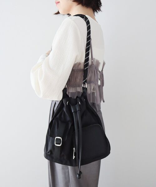 Green　Parks（グリーンパークス）の「andmikka.マルチウェイポケットリュック（ハンドバッグ・レディース・カーキ/ブラウン/ブラック・FREE）」の9枚目の写真