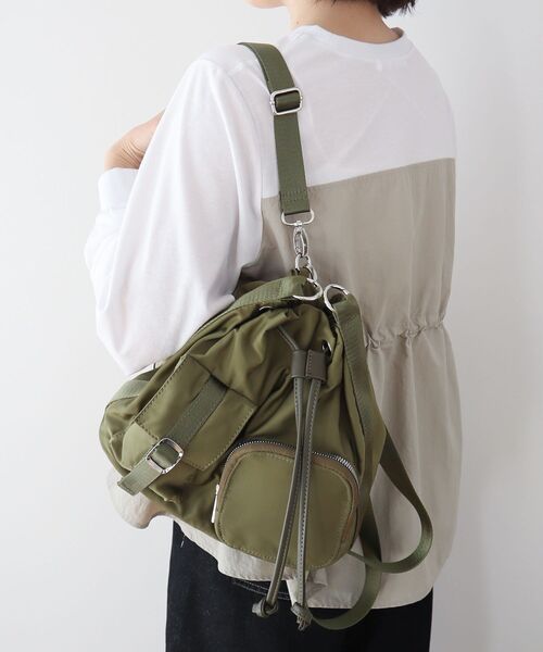 Green　Parks（グリーンパークス）の「andmikka.マルチウェイポケットリュック（ハンドバッグ・レディース・カーキ/ブラウン/ブラック・FREE）」の10枚目の写真