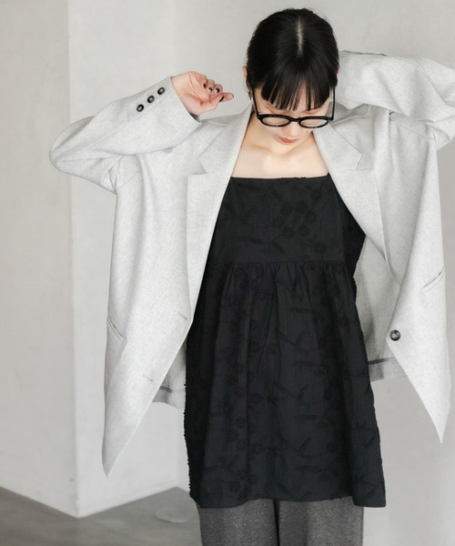URBAN RESEARCH DOORS（アーバンリサーチドアーズ）の「立体刺繍キャミソールブラウス（キャミソール・レディース・オフホワイト/ブラック・MEDIUM）」の4枚目の写真