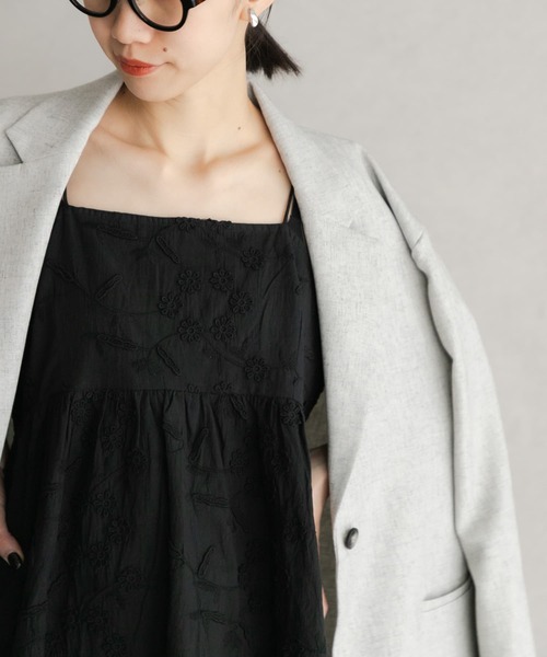 URBAN RESEARCH DOORS（アーバンリサーチドアーズ）の「立体刺繍キャミソールブラウス（キャミソール・レディース・オフホワイト/ブラック・MEDIUM）」の11枚目の写真