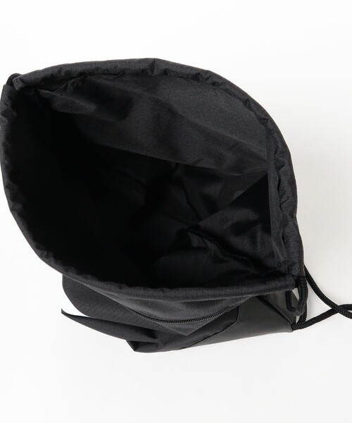 NIKE(ナイキ)の「ナイキ / ブラジリア 9.5 トレーニングジムサック (18L)(バックパック/リュック・メンズ・ブラック・ONE SIZE)」の6枚目の写真