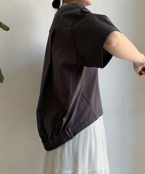 DouDou(ドゥドゥ)の「【WEB限定】バックギャザーSACREDロゴTEE(Tシャツ/カットソー・レディース・ブラック/チャコールグレー/オフホワイト・FREE)」の22枚目の写真