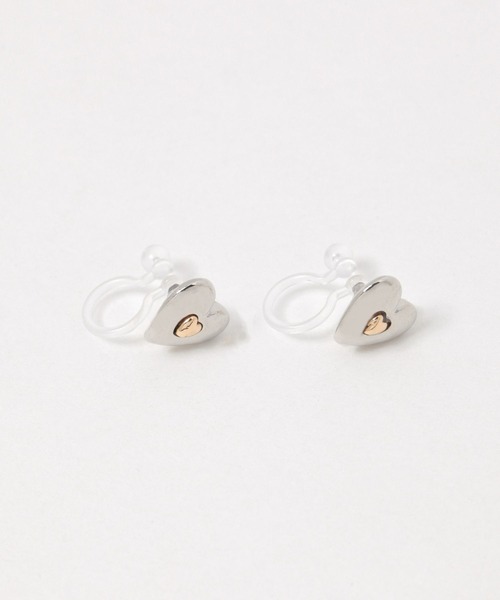 FOREVER 21(フォーエバー トゥエンティーワン)の「ハートノンホールピアス(ピアス(両耳用)・レディース・ゴールド/ブラック/シルバー・FREE)」の4枚目の写真