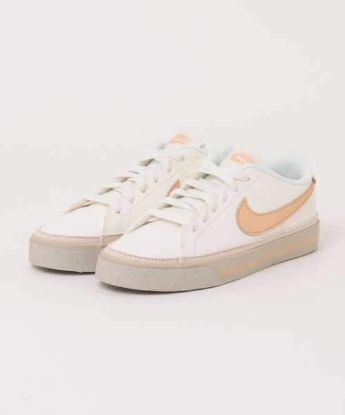 NIKE(ナイキ)の「《NIKE》ウィメンズ コート レガシー NN(スニーカー・レディース・ホワイト/ホワイト系その他/オフホワイト/ベージュ系その他/ホワイト×ピンク・22.5cm/23.0cm/23.5cm/24.0cm/24.5cm/25.0cm/25.5cm/26.0cm)」の3枚目の写真