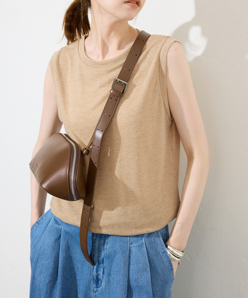 SLOBE IENA(スローブイエナ)の「《追加》スラブ天竺ノースリーブTEE(Tシャツ/カットソー・レディース・ネイビー/ホワイト/スカイブルー/オレンジ系その他/ベージュ・FREE)」の3枚目の写真