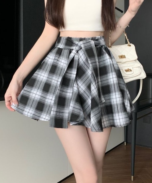 Teem Store(チームストア)の「チェックフレア 腰巻き風デザイン ミニスカート(スカート・レディース・ホワイト/ベージュ/レッド・S/M)」の5枚目の写真