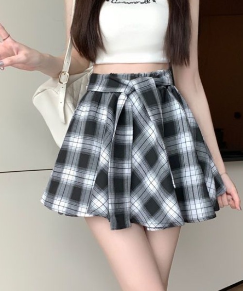Teem Store(チームストア)の「チェックフレア 腰巻き風デザイン ミニスカート(スカート・レディース・ホワイト/ベージュ/レッド・S/M)」の9枚目の写真