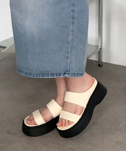 lilful（リルフル）の「厚底EVAクッションベルトシンプルサンダル（サンダル・レディース・シルバー/ブラック/ホワイト・M/L）」の2枚目の写真