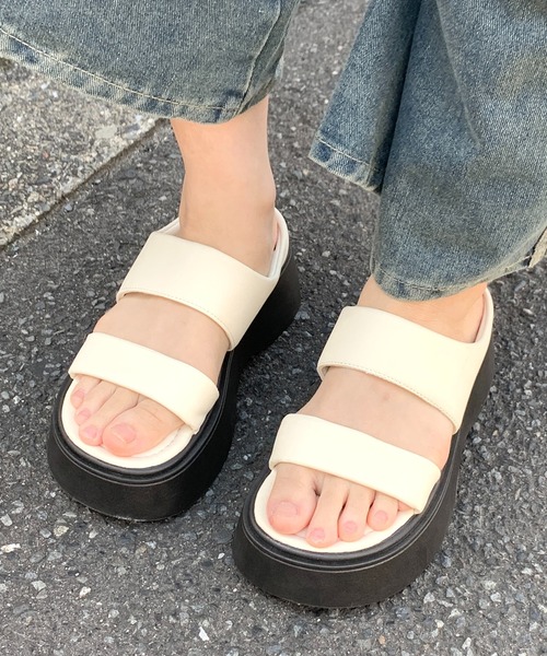 lilful（リルフル）の「厚底EVAクッションベルトシンプルサンダル（サンダル・レディース・シルバー/ブラック/ホワイト・M/L）」の13枚目の写真