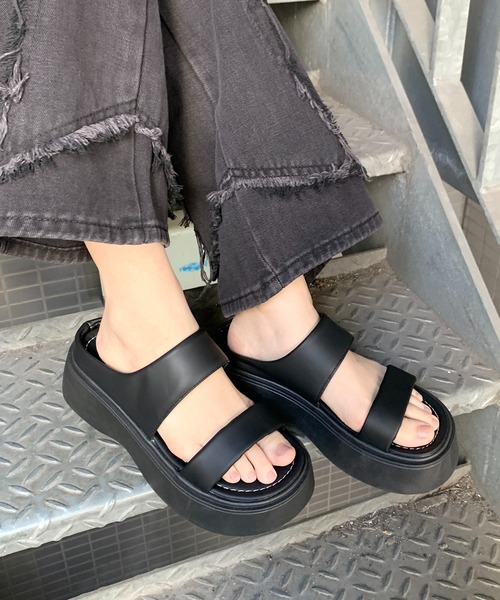 lilful（リルフル）の「厚底EVAクッションベルトシンプルサンダル（サンダル・レディース・シルバー/ブラック/ホワイト・M/L）」の15枚目の写真