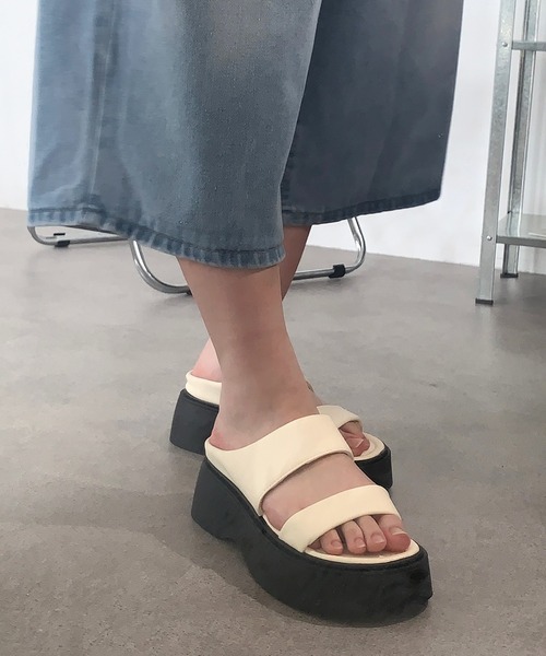 lilful（リルフル）の「厚底EVAクッションベルトシンプルサンダル（サンダル・レディース・シルバー/ブラック/ホワイト・M/L）」の19枚目の写真