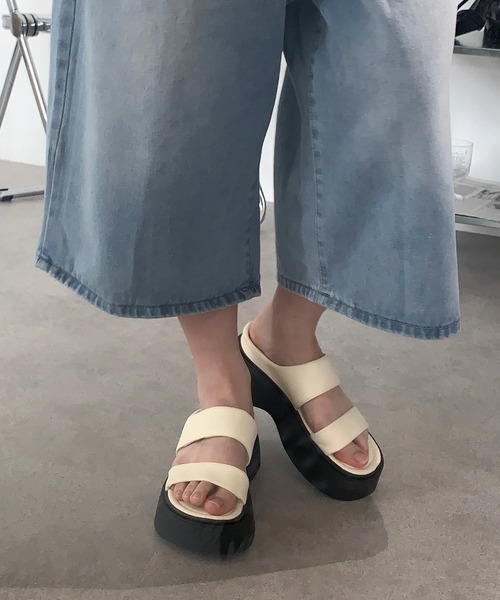 lilful(リルフル)の「厚底EVAクッションベルトシンプルサンダル(サンダル・レディース・シルバー/ブラック/ホワイト・M/L)」の20枚目の写真