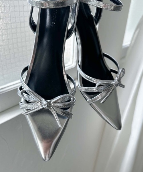 archives（アルシーヴ）の「ラインポインテッドサンダル（サンダル・レディース・ブラック/シルバーグレー・MEDIUM/LARGE）」の7枚目の写真